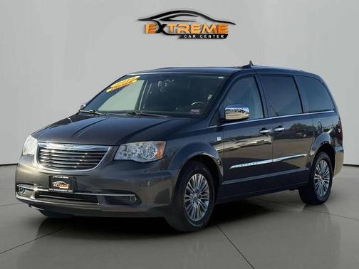 2014 Chrysler Town & Country Touring-L