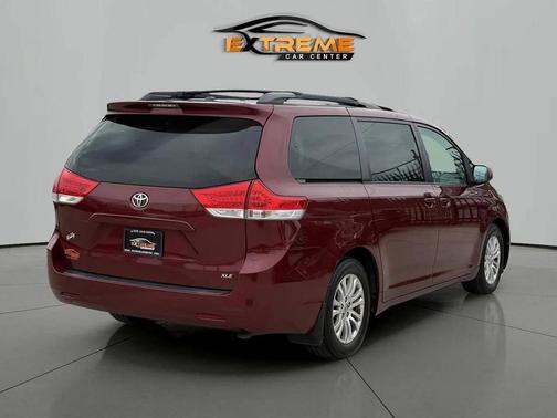 Salsa Red Pearl 2013 Toyota Sienna XLE