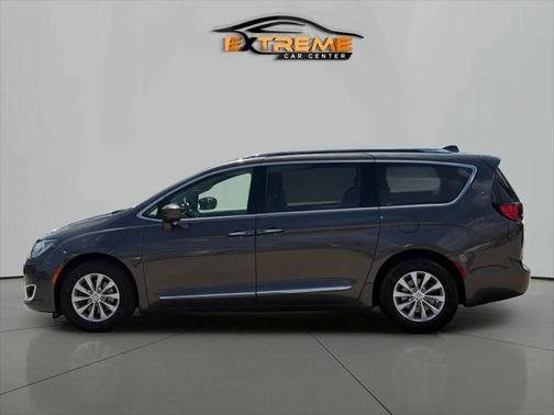 2018 Chrysler Pacifica Touring-L