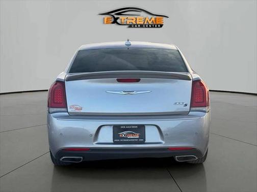2018 Chrysler 300 S