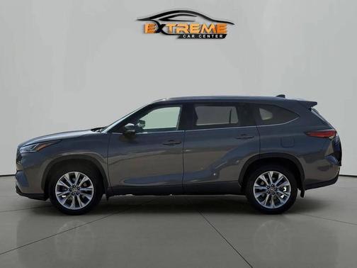 Magnetic Gray Metallic 2023 Toyota Highlander Limited