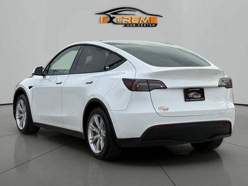 2022 Tesla Model Y Long Range Dual Motor All-Wheel Drive