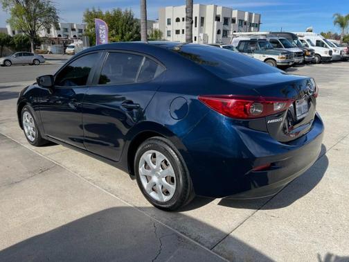 2015 Mazda Mazda3 i Sport