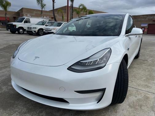 2019 Tesla Model 3 Mid Range
