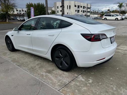 2019 Tesla Model 3 Mid Range