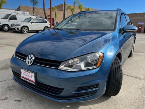2017 Volkswagen Golf SportWagen TSI S