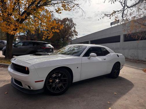 2016 Dodge Challenger R/T Scat Pack