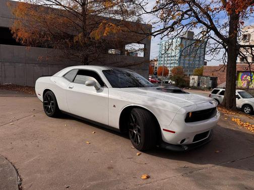 2016 Dodge Challenger R/T Scat Pack