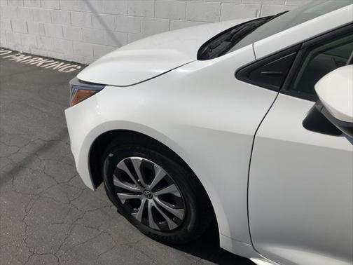 2022 Toyota Corolla Hybrid LE