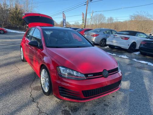 2016 Volkswagen Golf GTI 2.0T SE 4-Door