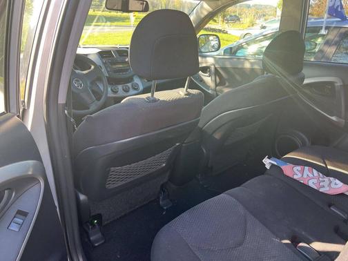 2007 Toyota RAV4 Sport