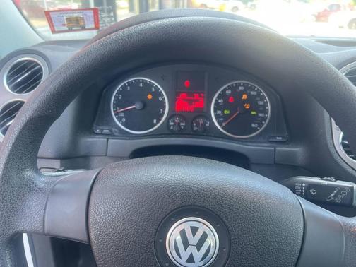 2009 Volkswagen Tiguan Base