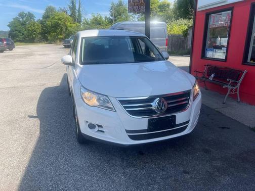 2009 Volkswagen Tiguan Base