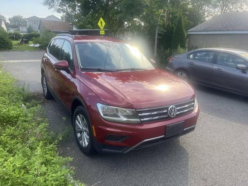 Cardinal Red Metallic 2018 Volkswagen Tiguan 2.0T S 4MOTION