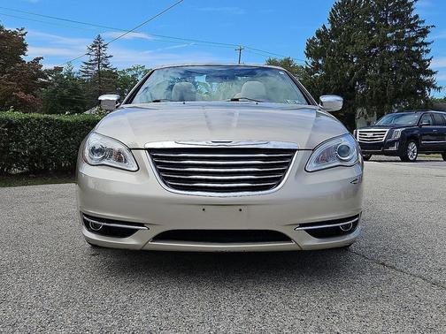 2014 Chrysler 200 Limited