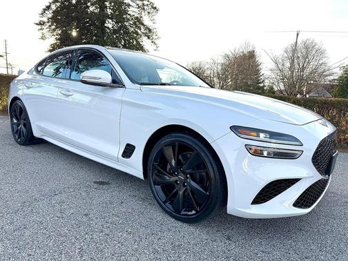 2023 Genesis G70 2.0T AWD