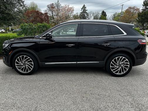 2019 Lincoln Nautilus Reserve