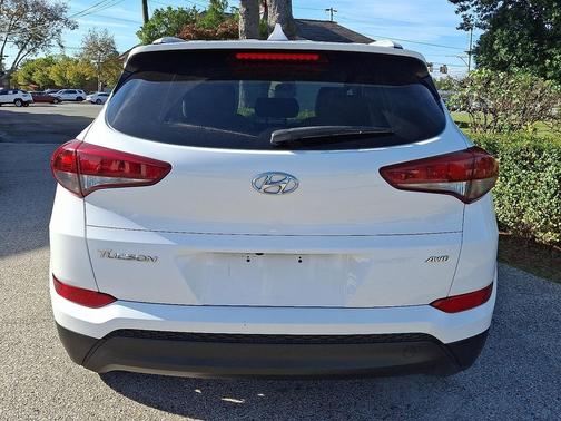 2018 Hyundai TUCSON SEL