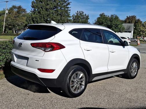 2018 Hyundai TUCSON SEL