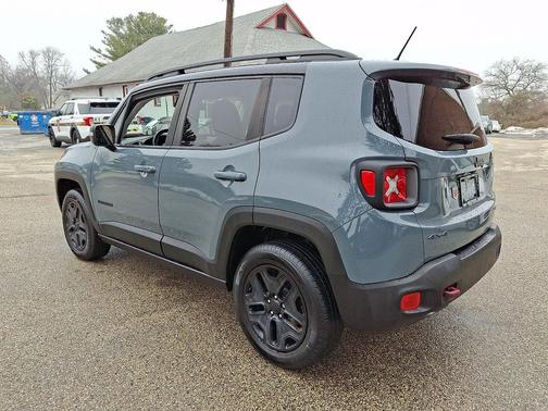 2017 Jeep Renegade Trailhawk