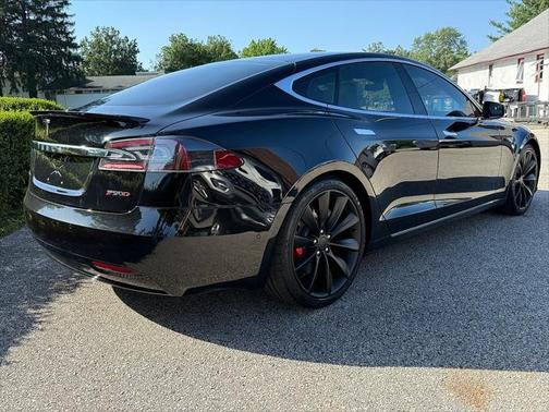 2016 Tesla Model S P90D