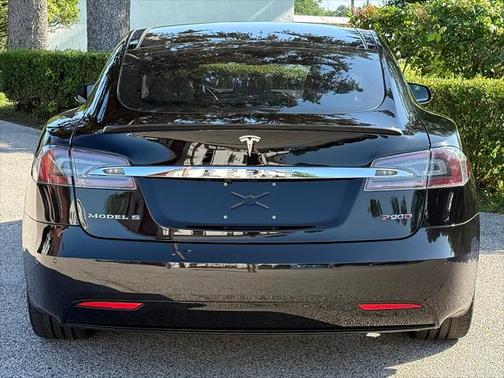 2016 Tesla Model S P90D