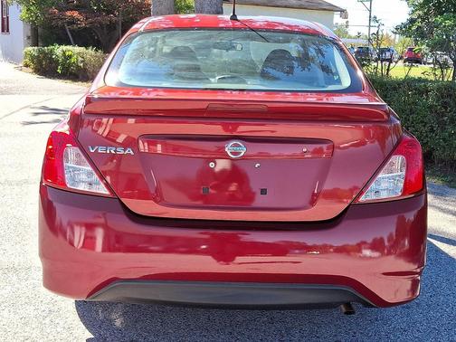 2018 Nissan Versa 1.6 S+