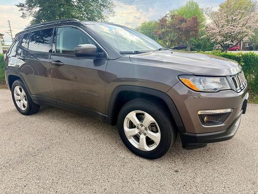 Granite Crystal Metallic Clearcoat 2019 Jeep Compass Latitude
