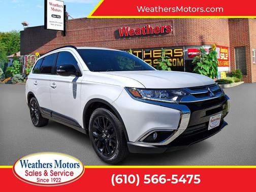 Diamond White Pearl - W13 2018 Mitsubishi Outlander SE