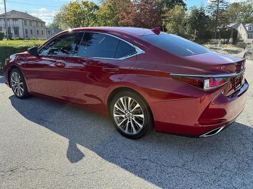 2021 Lexus ES 350 Base