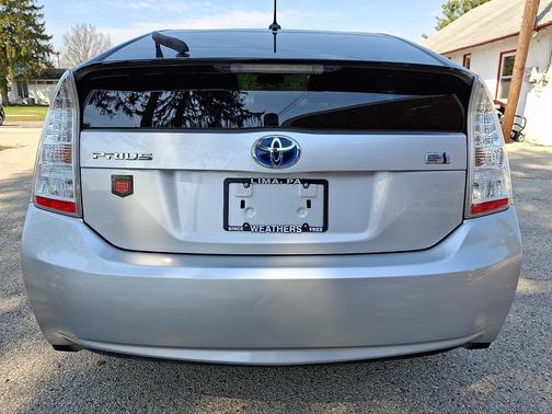 Classic Silver Metallic - 1F7 2011 Toyota Prius One