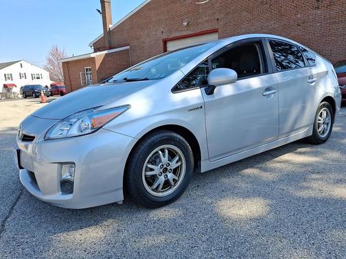Classic Silver Metallic - 1F7 2011 Toyota Prius One