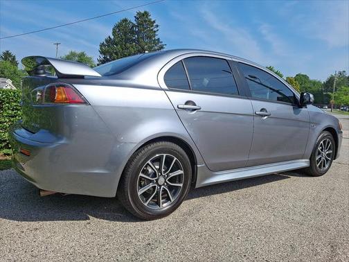 2017 Mitsubishi Lancer ES