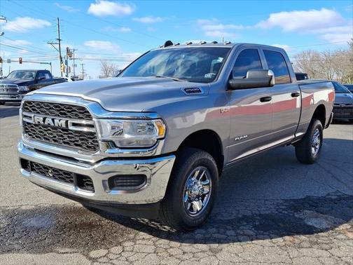 2021 RAM 2500 Tradesman Crew Cab 4x4 6'4' Box