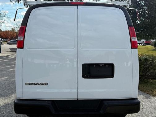 2020 Chevrolet Express 2500 RWD 2500 Regular Wheelbase WT