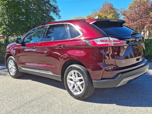 2022 Ford Edge SEL