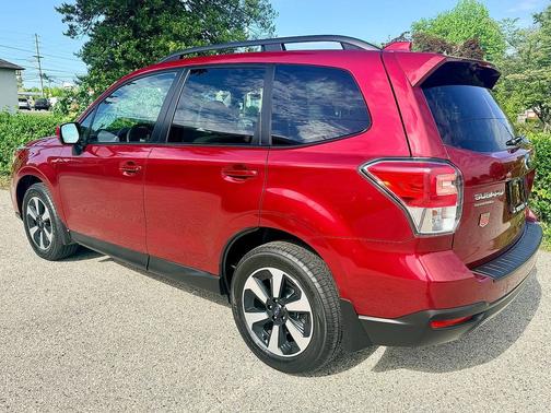 Venetian Red Pearl 2018 Subaru Forester 2.5i Premium