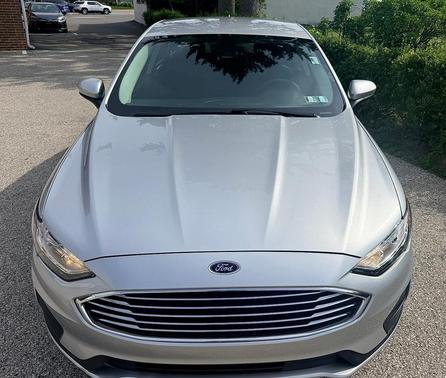 Ingot Silver Metallic 2019 Ford Fusion SE
