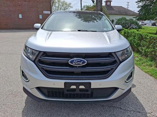 Ingot Silver 2018 Ford Edge Sport