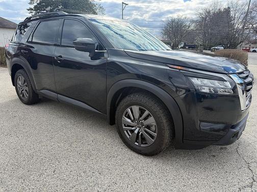 2023 Nissan Pathfinder SV 4WD
