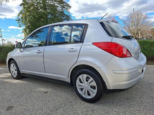 2012 Nissan Versa 1.8 S