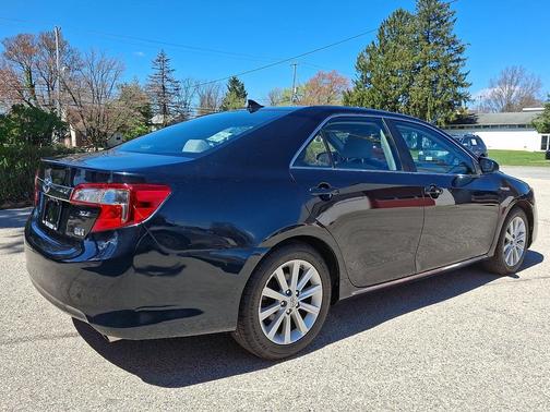 2014 Toyota Camry Hybrid XLE