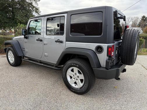 2016 Jeep Wrangler Unlimited Sport