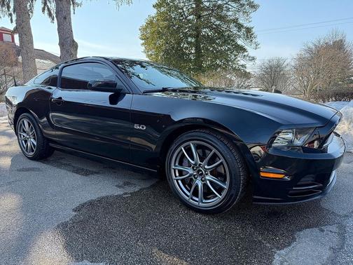 2013 Ford Mustang GT Premium