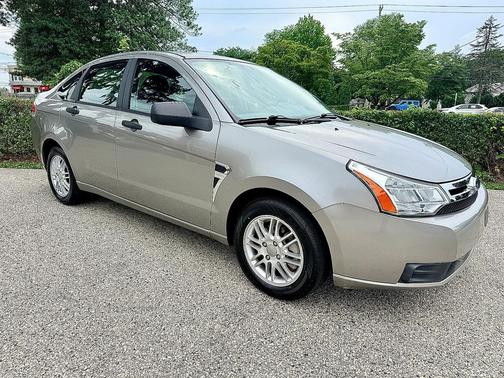 Silver Frost Clearcoat Metallic 2008 Ford Focus SE