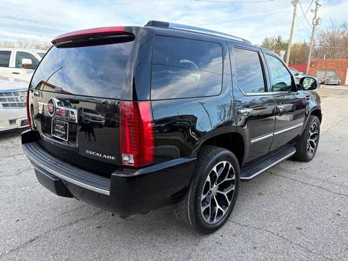 2009 Cadillac Escalade Base