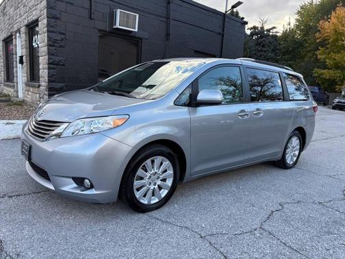 2015 Toyota Sienna XLE Premium
