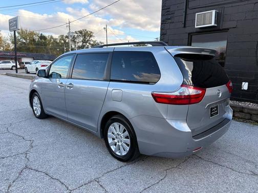 2015 Toyota Sienna XLE Premium