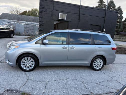 2015 Toyota Sienna XLE Premium