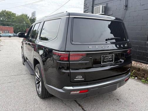 2022 Jeep Wagoneer Series II 4x4